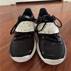 Nike lyric low 3 team black/white